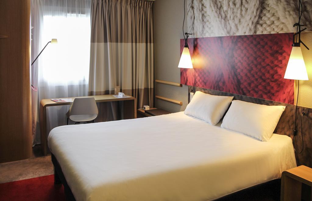Ibis Paris Gare Montparnasse 15Eme Hotel Exterior photo